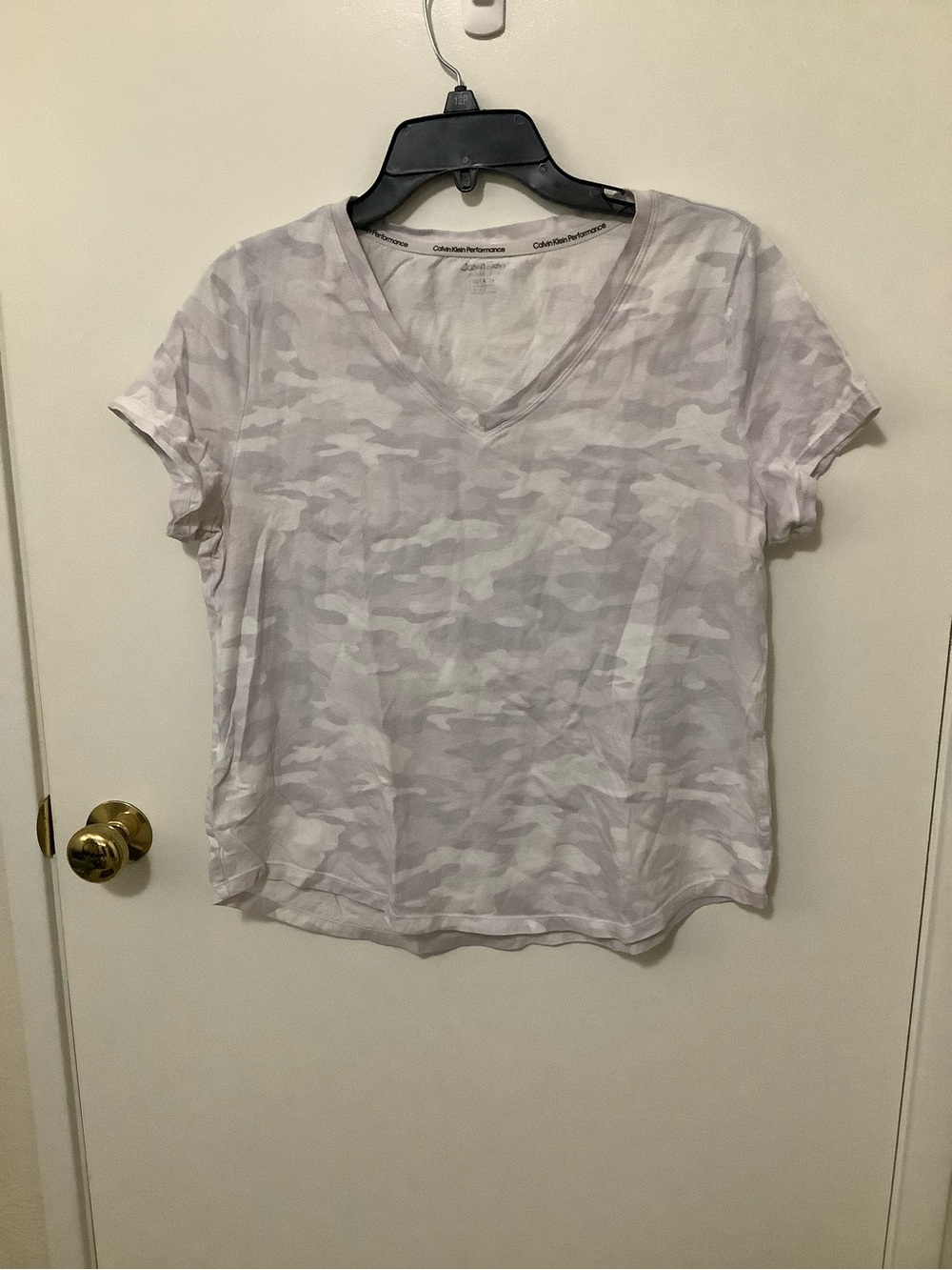 Calvin Klein Women's Performance V-Neck Camouflage Print Short Sleeve Tee